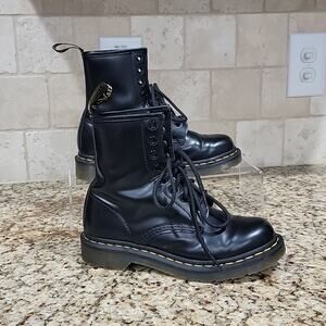 Dr. Martens Original AirWair Boots